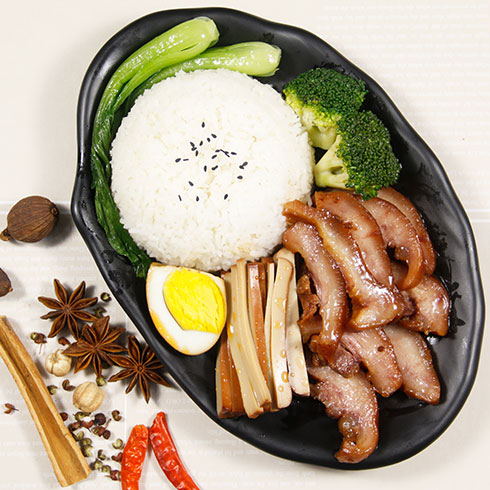 鹵味新風(fēng)尚 安徽樂(lè)創(chuàng)餐飲管理「鹵豬鼻套蘇餐」的美味之旅